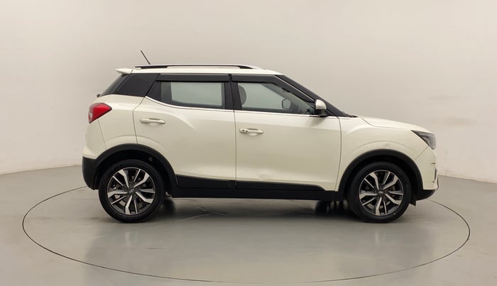 2019 Mahindra XUV300 W8 (O) 1.5 DIESEL, Diesel, Manual, 54,715 km, Right Side View