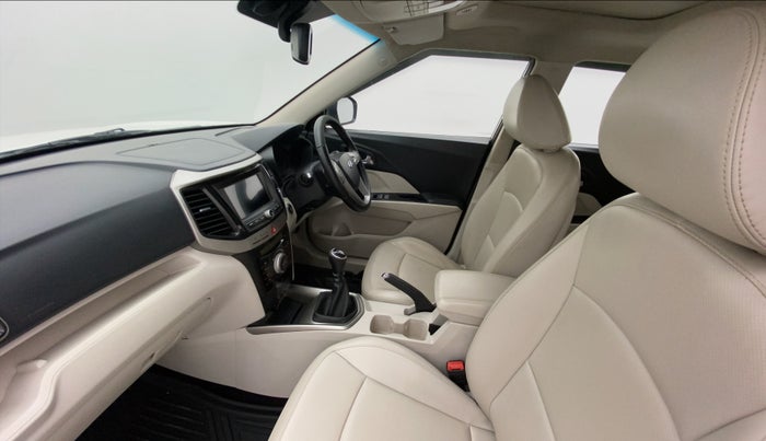 2019 Mahindra XUV300 W8 (O) 1.5 DIESEL, Diesel, Manual, 54,715 km, Right Side Front Door Cabin