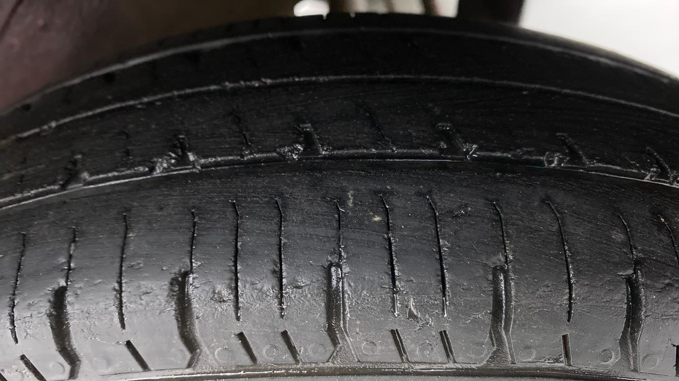 2013 Maruti Wagon R 1.0 LXI, Petrol, Manual, 94,901 km, Left Rear Tyre Tread