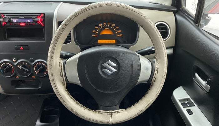 2013 Maruti Wagon R 1.0 LXI, Petrol, Manual, 94,901 km, Steering Wheel Close Up