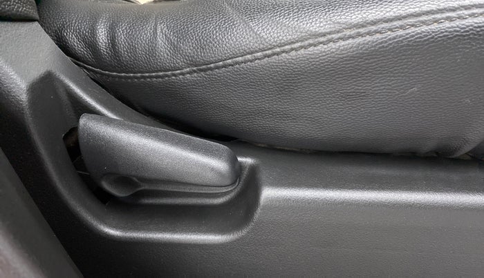 2013 Maruti Wagon R 1.0 LXI, Petrol, Manual, 94,901 km, Driver Side Adjustment Panel