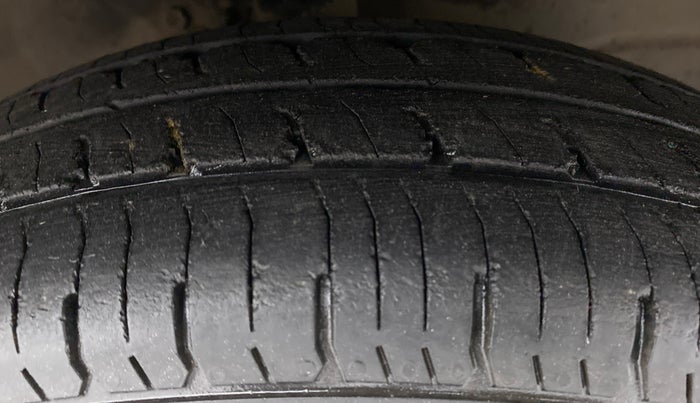 2013 Maruti Wagon R 1.0 LXI, Petrol, Manual, 94,901 km, Right Front Tyre Tread