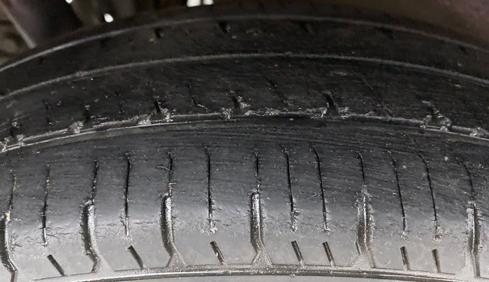 2013 Maruti Wagon R 1.0 LXI, Petrol, Manual, 94,901 km, Right Rear Tyre Tread