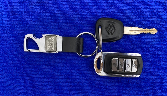2013 Maruti Wagon R 1.0 LXI, Petrol, Manual, 94,901 km, Key Close Up