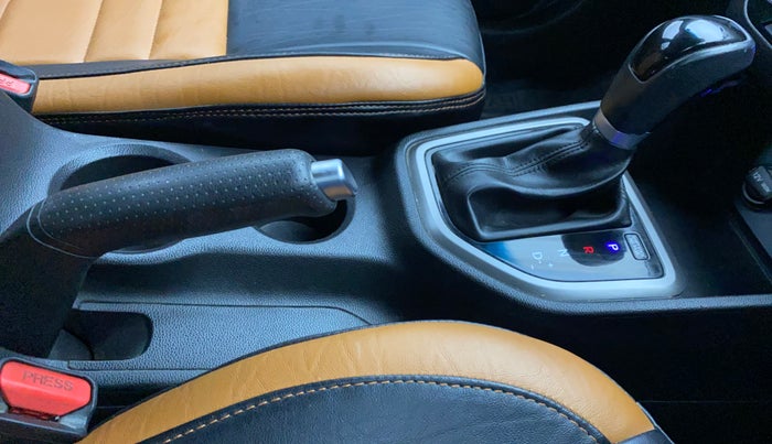 2016 Hyundai Creta SX PLUS AT 1.6 PETROL, Petrol, Automatic, 69,309 km, Gear Lever