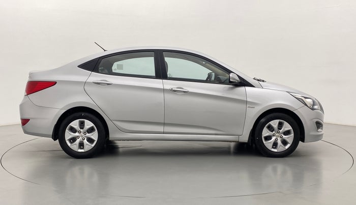 2016 Hyundai Verna FLUIDIC 1.6 CRDI S, Diesel, Manual, 50,015 km, Right Side View
