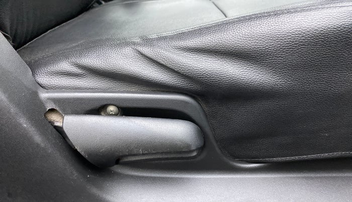2014 Maruti Swift VXI, Petrol, Manual, 1,15,735 km, Driver Side Adjustment Panel