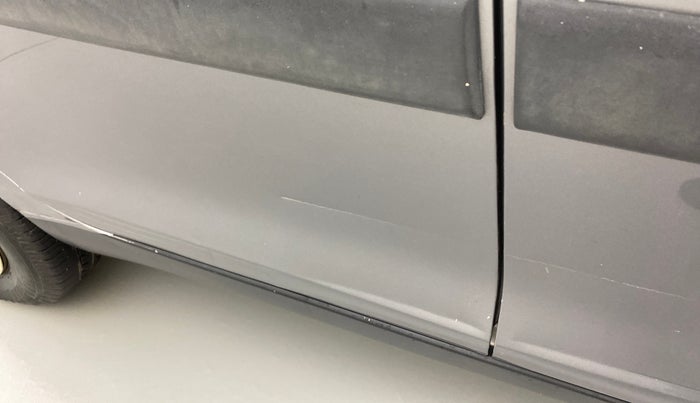 2014 Maruti Swift VXI, Petrol, Manual, 1,15,735 km, Right rear door - Slightly dented