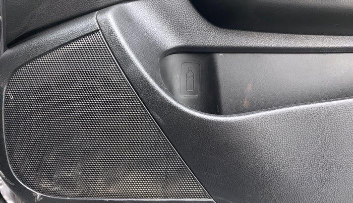 2014 Maruti Swift VXI, Petrol, Manual, 1,15,735 km, Speaker