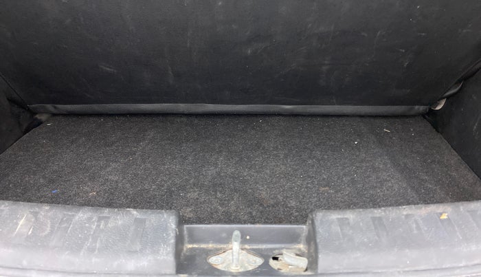 2014 Maruti Swift VXI, Petrol, Manual, 1,15,735 km, Boot Inside