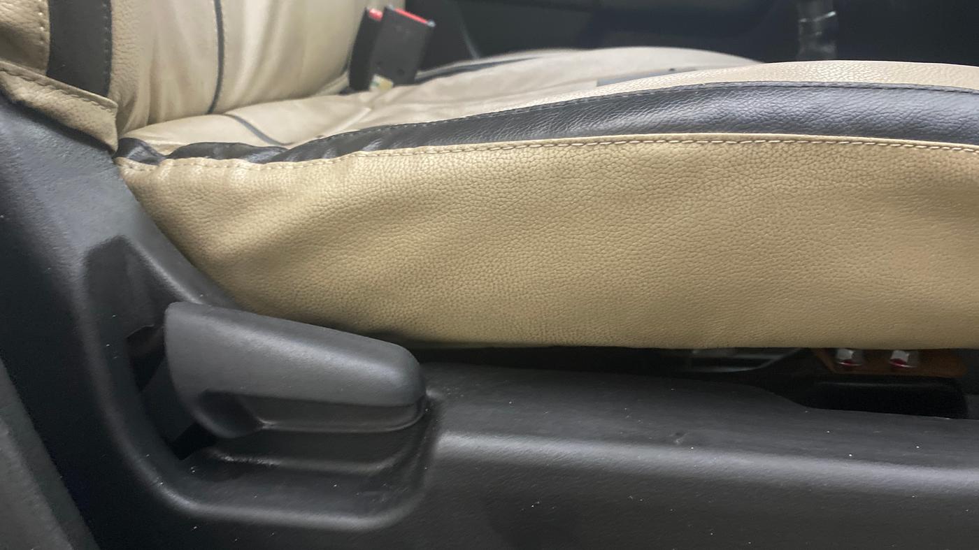 2016 Maruti Wagon R 1.0 VXI, Petrol, Manual, 85,951 km, Driver Side Adjustment Panel