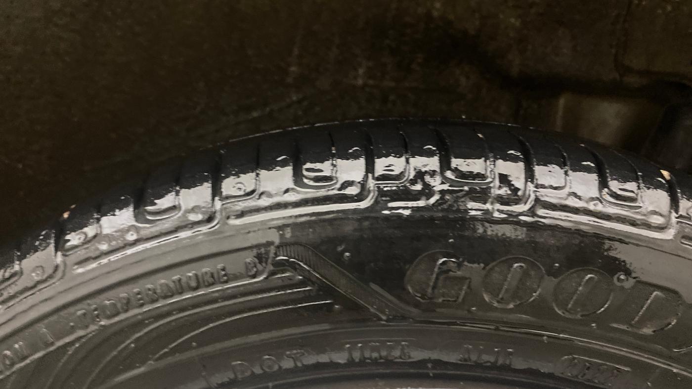 2016 Maruti Wagon R 1.0 VXI, Petrol, Manual, 85,951 km, Left Rear Tyre Tread