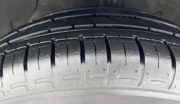 2021 Hyundai GRAND I10 NIOS SPORTZ PETROL, Petrol, Manual, 9,039 km, Left Front Tyre Tread