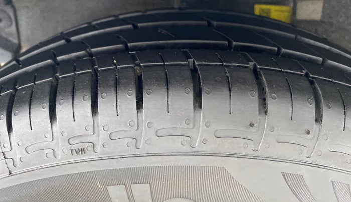 2021 Hyundai GRAND I10 NIOS SPORTZ PETROL, Petrol, Manual, 9,039 km, Right Rear Tyre Tread