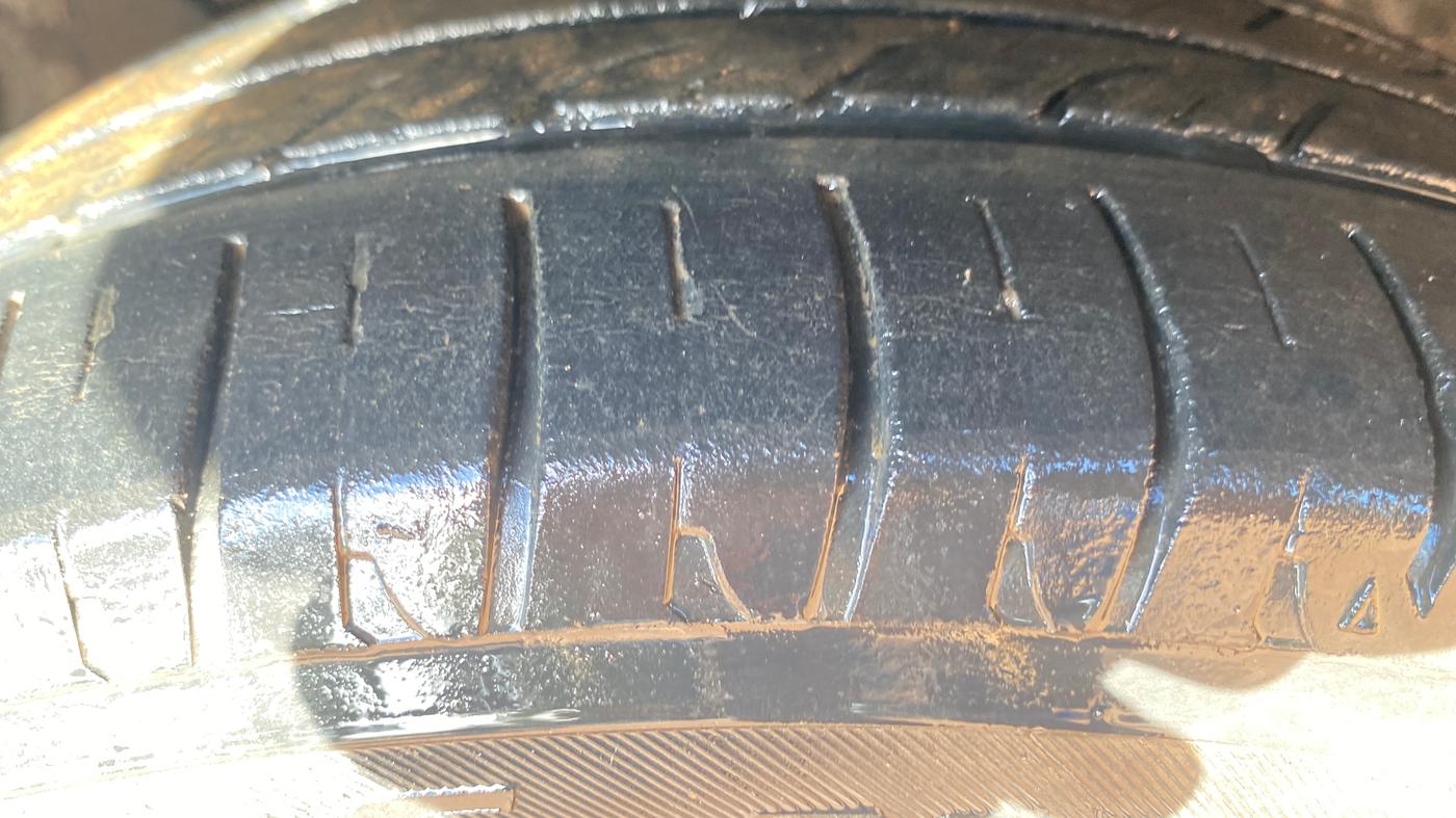 2014 Tata Zest XT PETROL, Petrol, Manual, 81,813 km, Right Front Tyre Tread