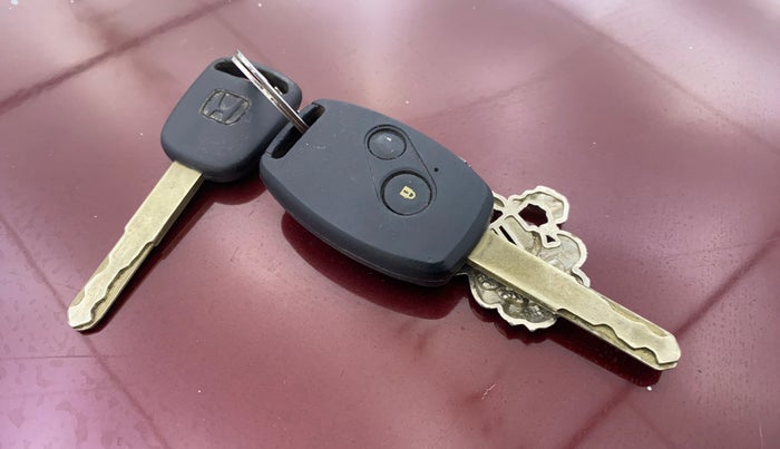 2013 Honda Amaze 1.2L I-VTEC S, Petrol, Manual, 47,533 km, Key Close Up