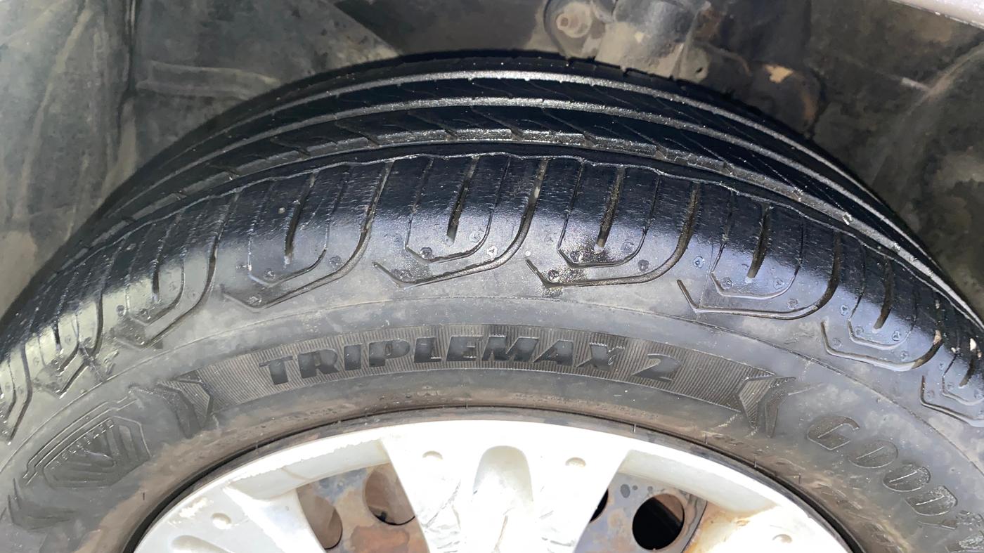2013 Honda Brio S MT, Petrol, Manual, 59,278 km, Left Front Tyre Tread