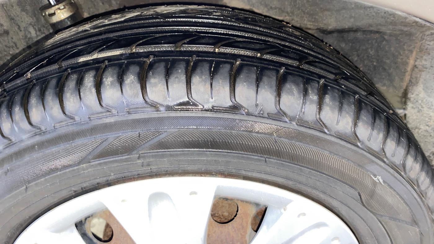 2013 Honda Brio S MT, Petrol, Manual, 59,278 km, Right Rear Tyre Tread