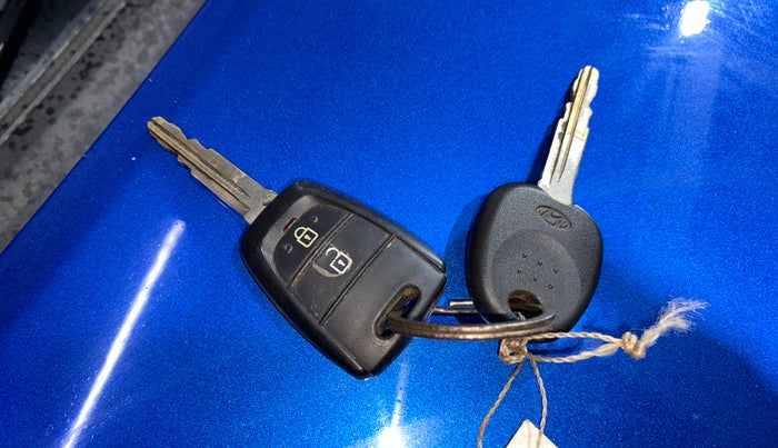 2020 Hyundai NEW SANTRO SPORTZ MT, Petrol, Manual, 7,371 km, Key Close Up