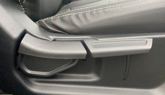 2024 Hyundai EXTER SX(O) 1.2 AMT, Petrol, Automatic, 5,824 km, Driver Side Adjustment Panel