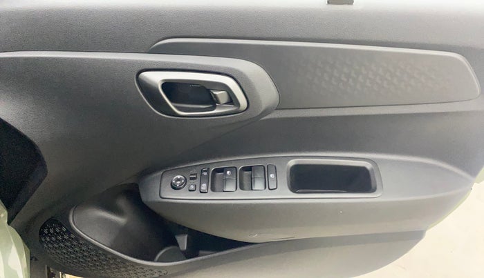 2024 Hyundai EXTER SX(O) 1.2 AMT, Petrol, Automatic, 5,824 km, Driver Side Door Panels Control