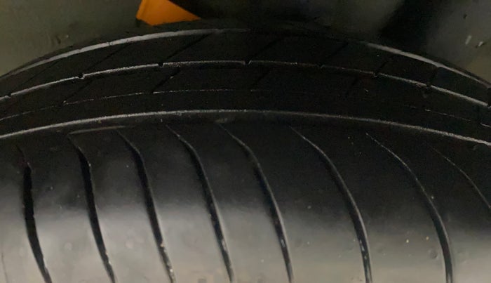 2024 Hyundai EXTER SX(O) 1.2 AMT, Petrol, Automatic, 5,824 km, Left Rear Tyre Tread