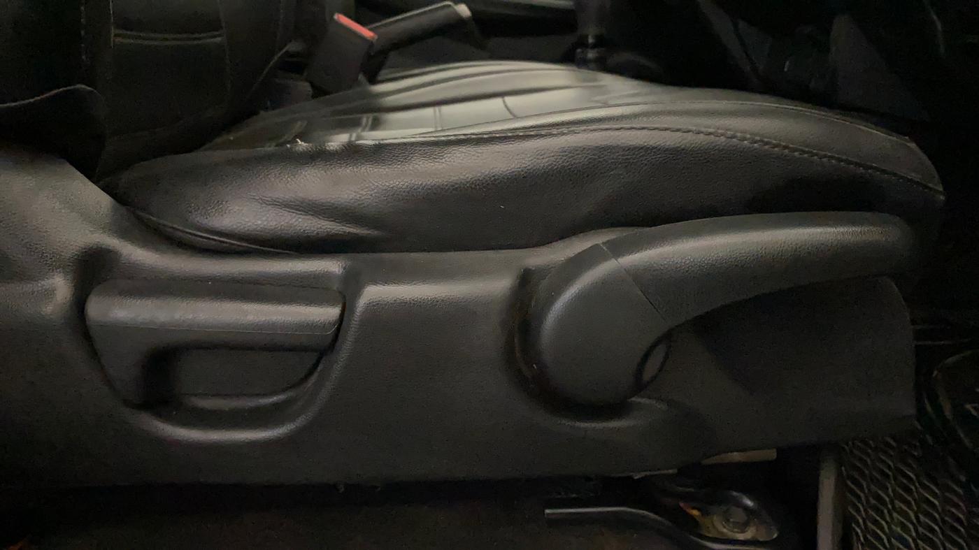 2019 Honda WR-V 1.2L I-VTEC S MT, Petrol, Manual, 98,974 km, Driver Side Adjustment Panel