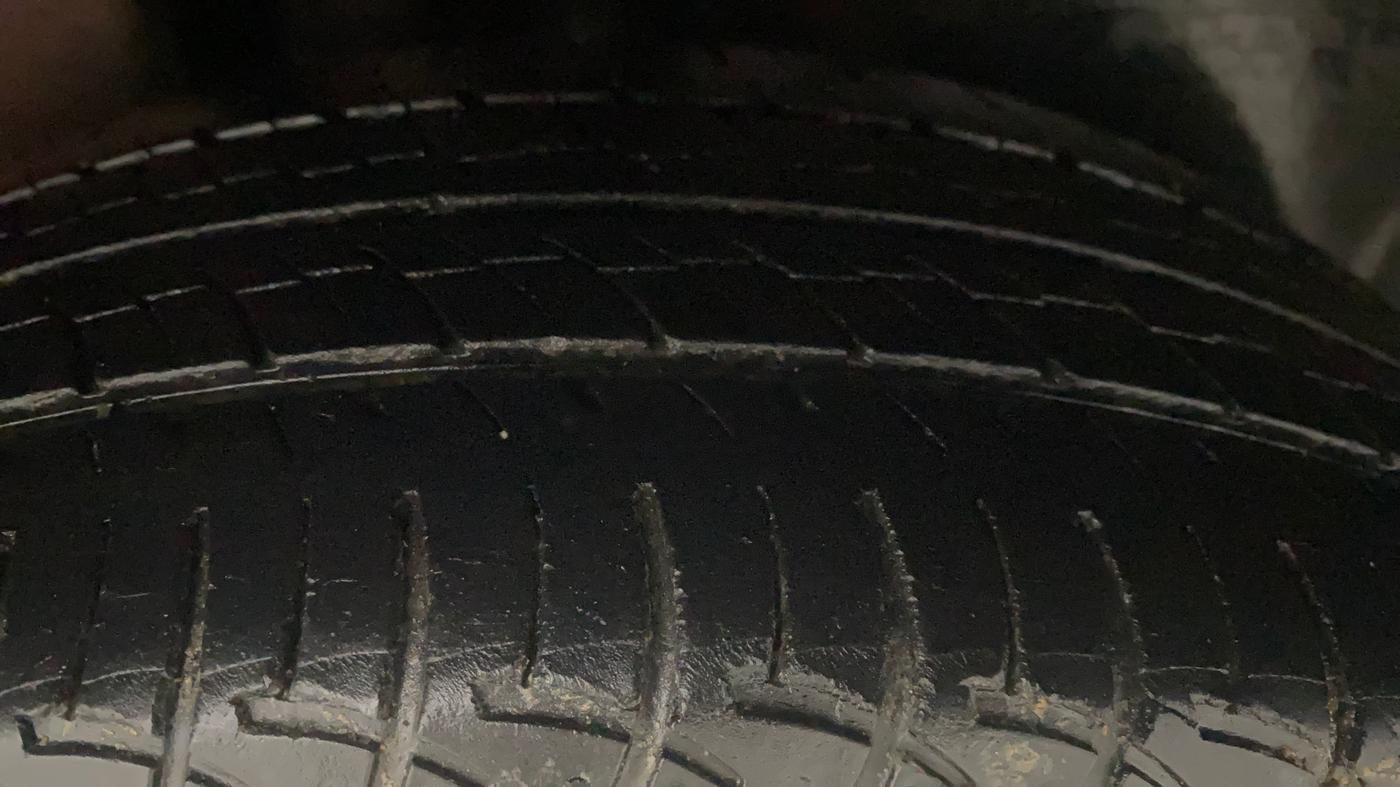 2021 Volkswagen Polo COMFORTLINE 1.0L TSI AT, Petrol, Automatic, 32,836 km, Right Rear Tyre Tread