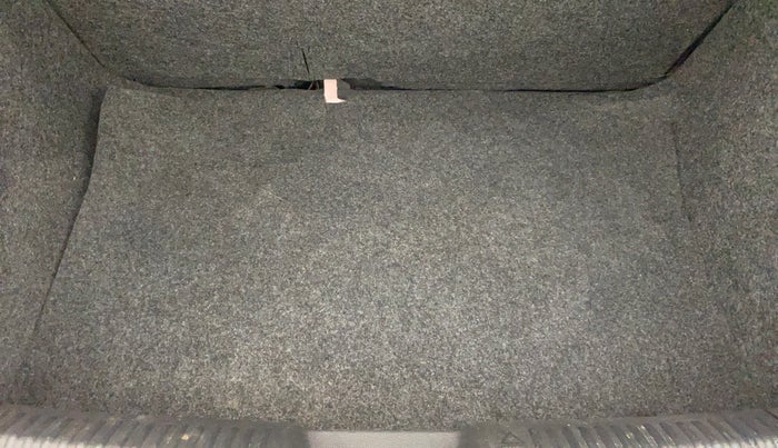 2021 Volkswagen Polo COMFORTLINE 1.0L TSI AT, Petrol, Automatic, 32,759 km, Boot Inside