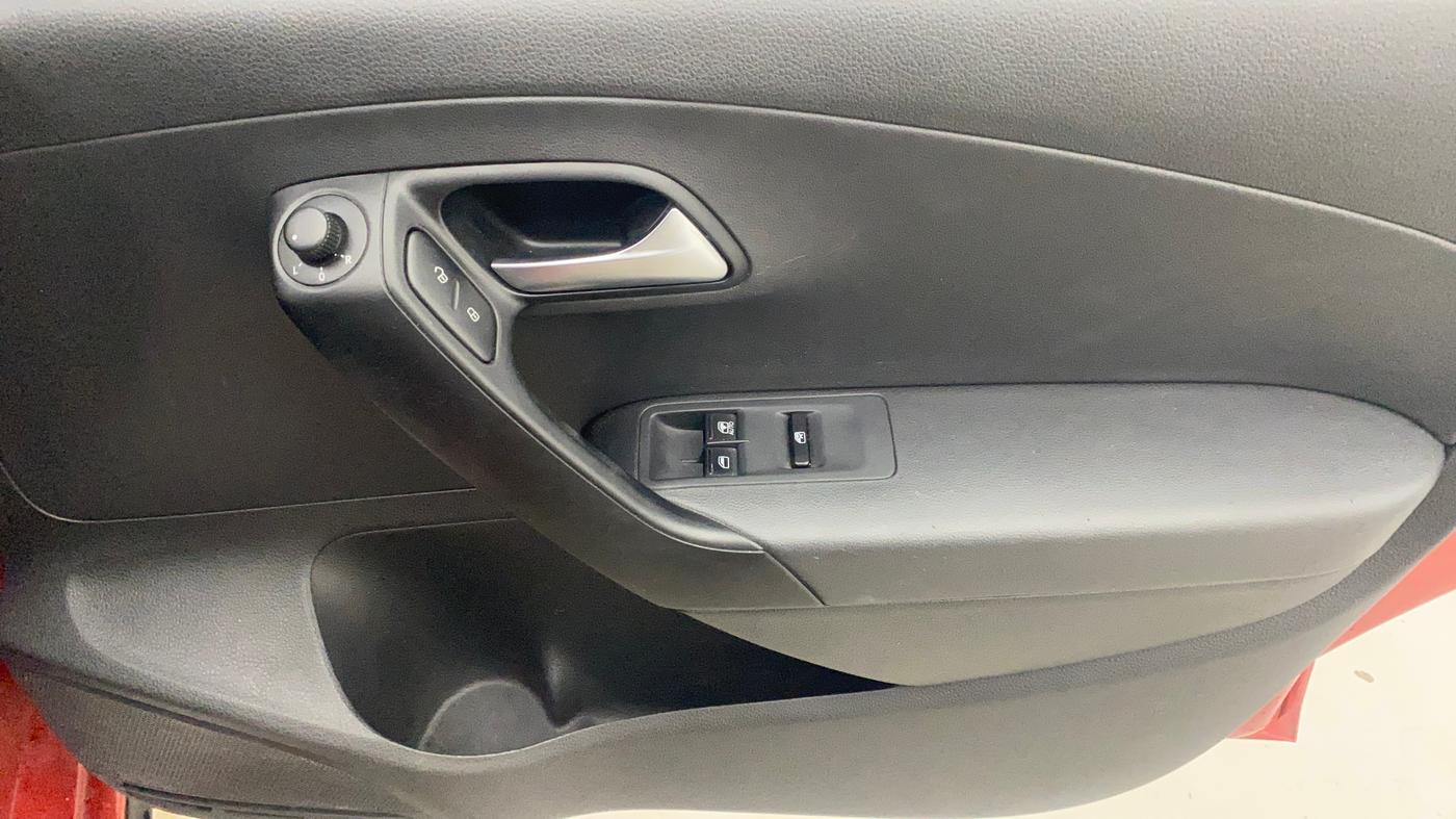 2021 Volkswagen Polo COMFORTLINE 1.0L TSI AT, Petrol, Automatic, 32,836 km, Driver Side Door Panels Control