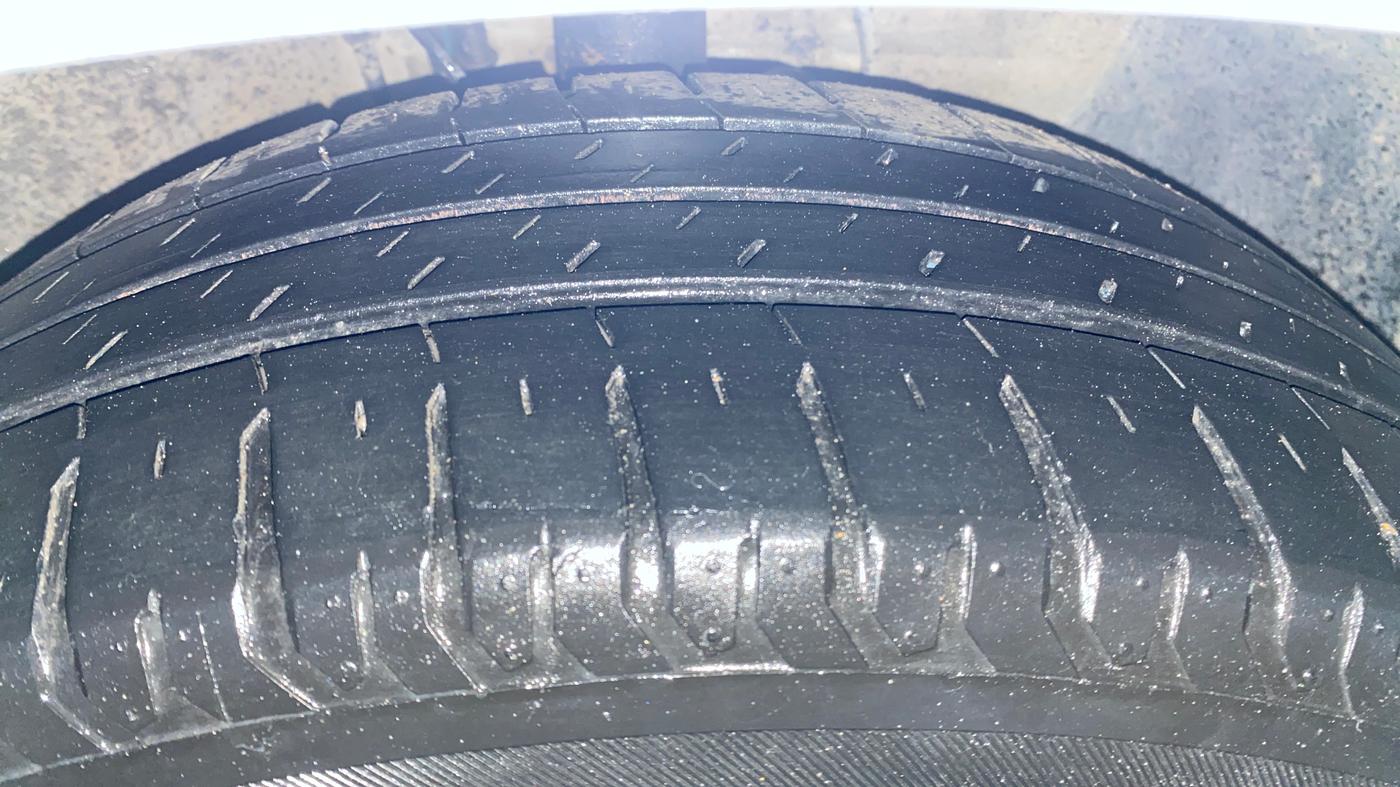 2017 Hyundai Elite i20 ASTA 1.2 (O), Petrol, Manual, 55,000 km, Right Front Tyre Tread