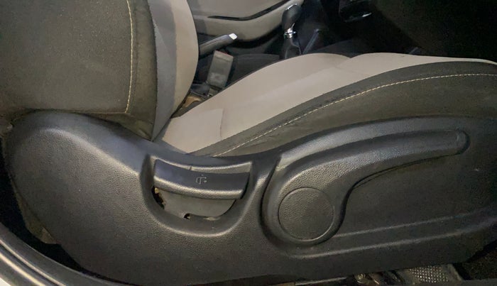 2017 Hyundai Elite i20 ASTA 1.2 (O), Petrol, Manual, 57,569 km, Driver Side Adjustment Panel