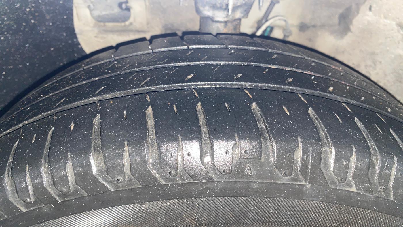 2017 Hyundai Elite i20 ASTA 1.2 (O), Petrol, Manual, 55,000 km, Left Front Tyre Tread