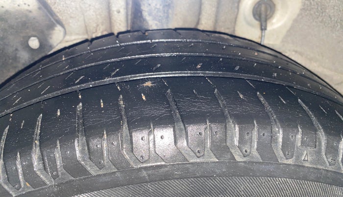 2017 Hyundai Elite i20 ASTA 1.2 (O), Petrol, Manual, 57,569 km, Right Rear Tyre Tread