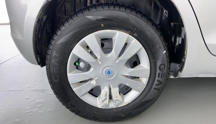 2014 Maruti Swift VXI D, Petrol, Manual, 51,521 km, Right Rear Wheel