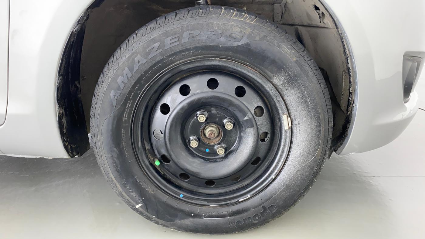 2014 Maruti Swift VXI D, Petrol, Manual, 51,521 km, Right Front Wheel