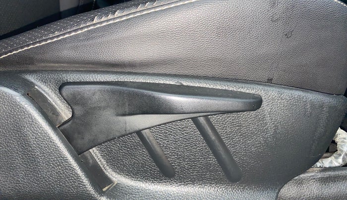 2017 Tata Hexa XT 4X4 7 STR, Diesel, Manual, 76,356 km, Driver Side Adjustment Panel