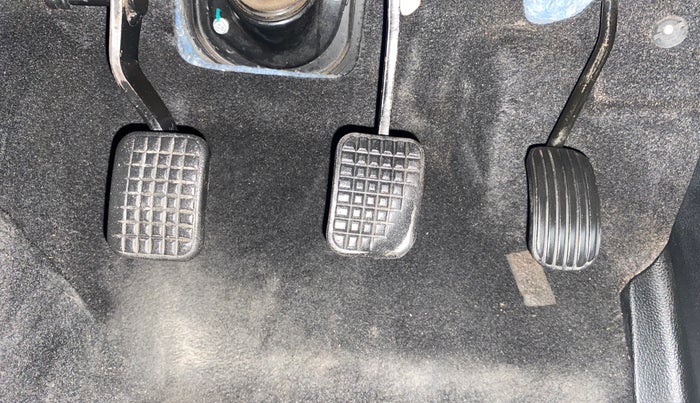 2017 Tata Hexa XT 4X4 7 STR, Diesel, Manual, 76,356 km, Pedals