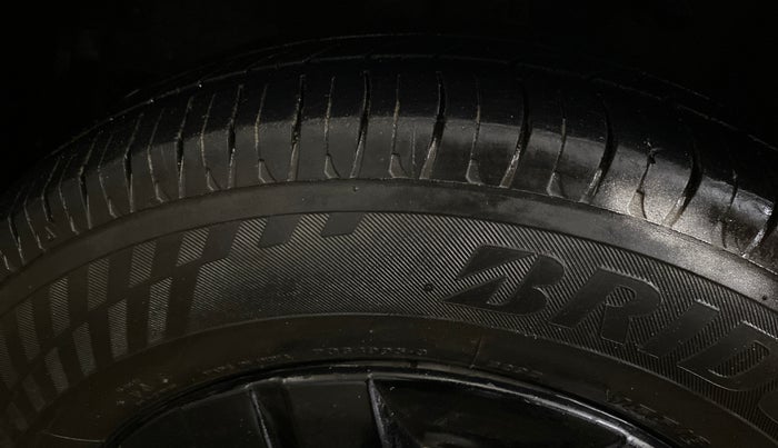 2014 Hyundai i10 MAGNA 1.1, Petrol, Manual, 72,472 km, Left Front Tyre Tread