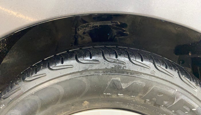 2013 Hyundai i10 SPORTZ 1.2, Petrol, Manual, 38,037 km, Right Front Tyre Tread