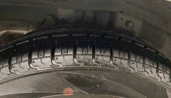 2018 Hyundai Eon ERA +, Petrol, Manual, 72,447 km, Right Rear Tyre Tread