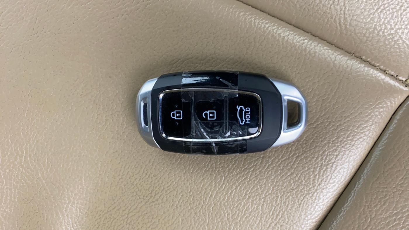 2020 Hyundai Verna 1.6 CRDI SX + AT, Diesel, Automatic, 28,702 km, Key Close Up