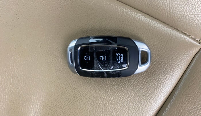 2020 Hyundai Verna 1.6 CRDI SX + AT, Diesel, Automatic, 28,482 km, Key Close Up