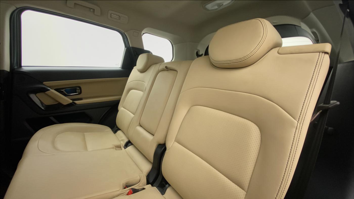 2021 Tata Safari XZA+ ADVENTURE, Diesel, Automatic, 8,975 km, Right Side Rear Door Cabin