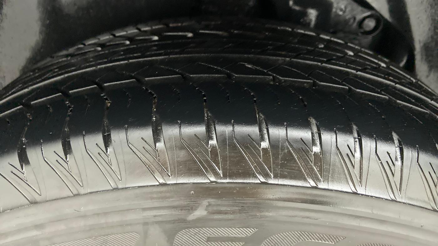 2021 Tata Safari XZA+ ADVENTURE, Diesel, Automatic, 8,975 km, Right Rear Tyre Tread