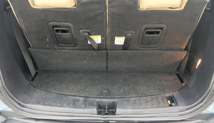 2021 Tata Safari XZA+ ADVENTURE, Diesel, Automatic, 8,975 km, Boot Inside