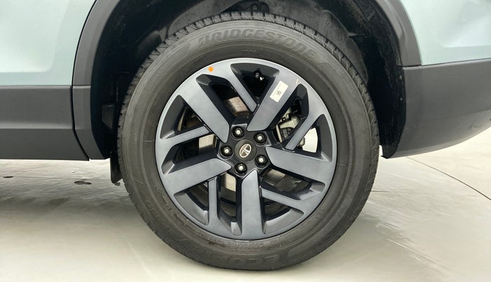 2021 Tata Safari XZA+ ADVENTURE, Diesel, Automatic, 8,975 km, Left Rear Wheel