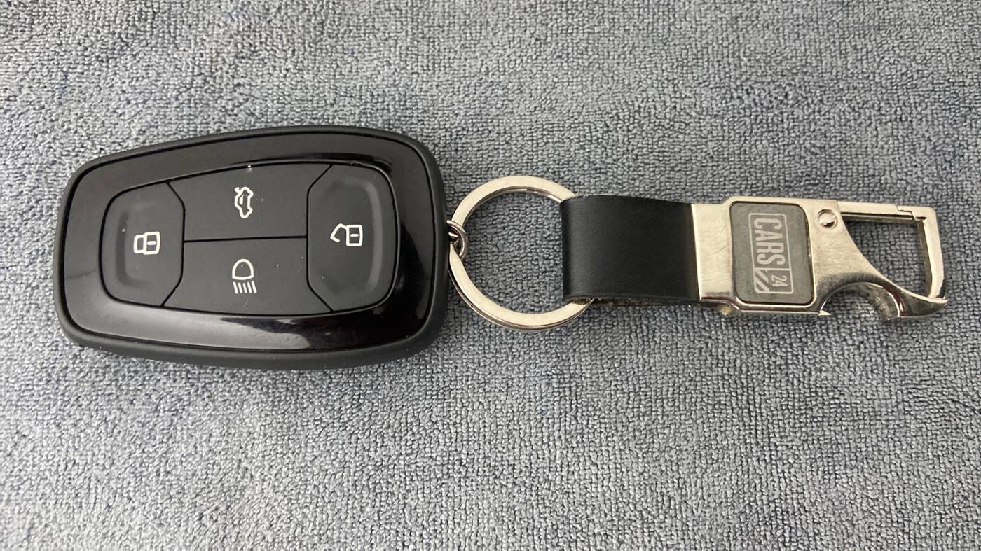 2021 Tata Safari XZA+ ADVENTURE, Diesel, Automatic, 8,975 km, Key Close Up