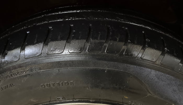 2019 Maruti Swift VXI, Petrol, Manual, 49,741 km, Right Front Tyre Tread