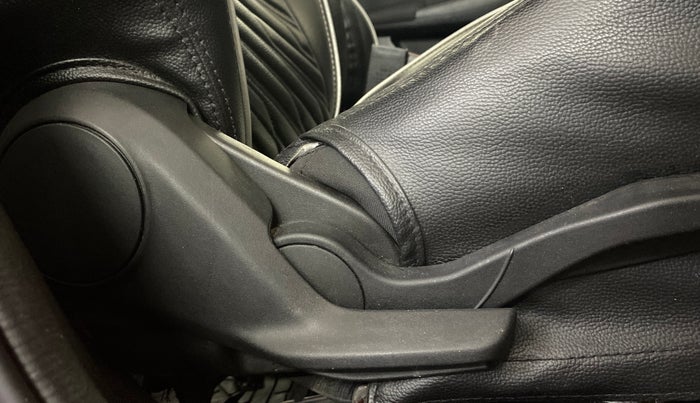 2019 Maruti Swift VXI, Petrol, Manual, 49,741 km, Driver Side Adjustment Panel